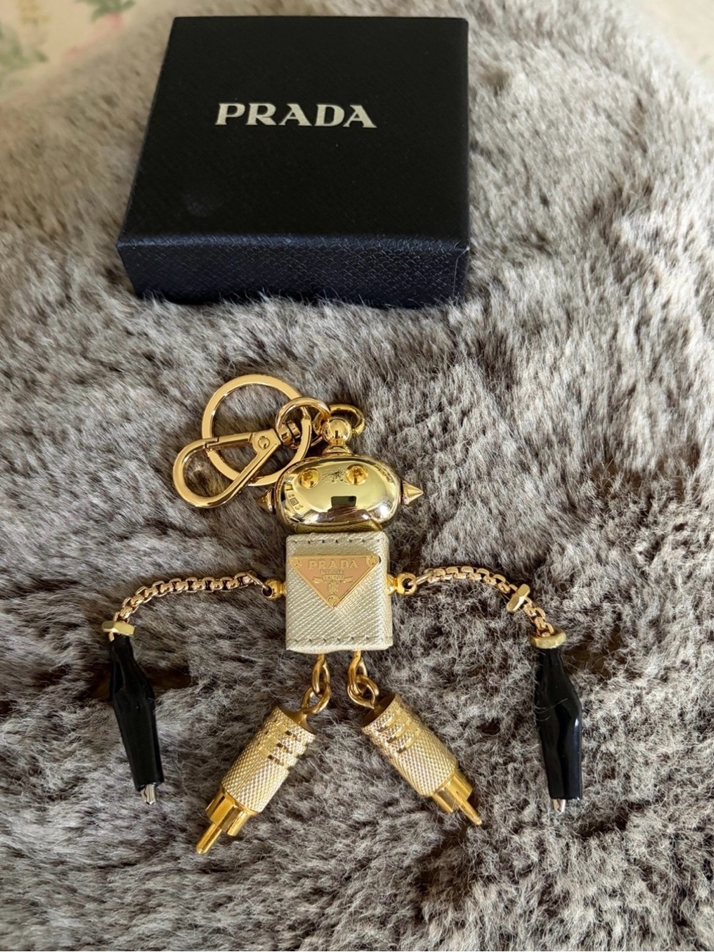 PRADA Saffiano Robot  Charm Platin - Picture 3 of 6